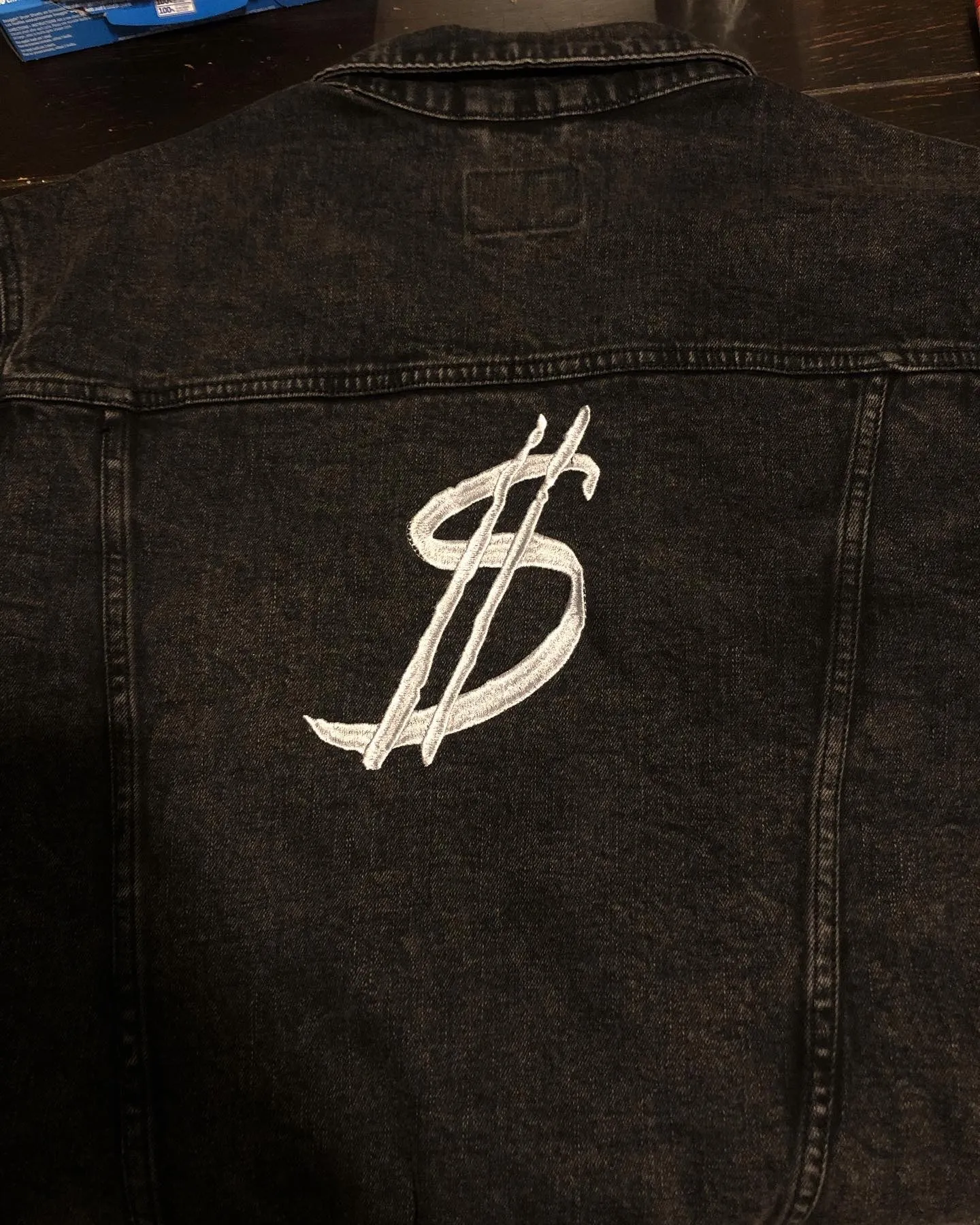 D2D | Classic Denim Jacket