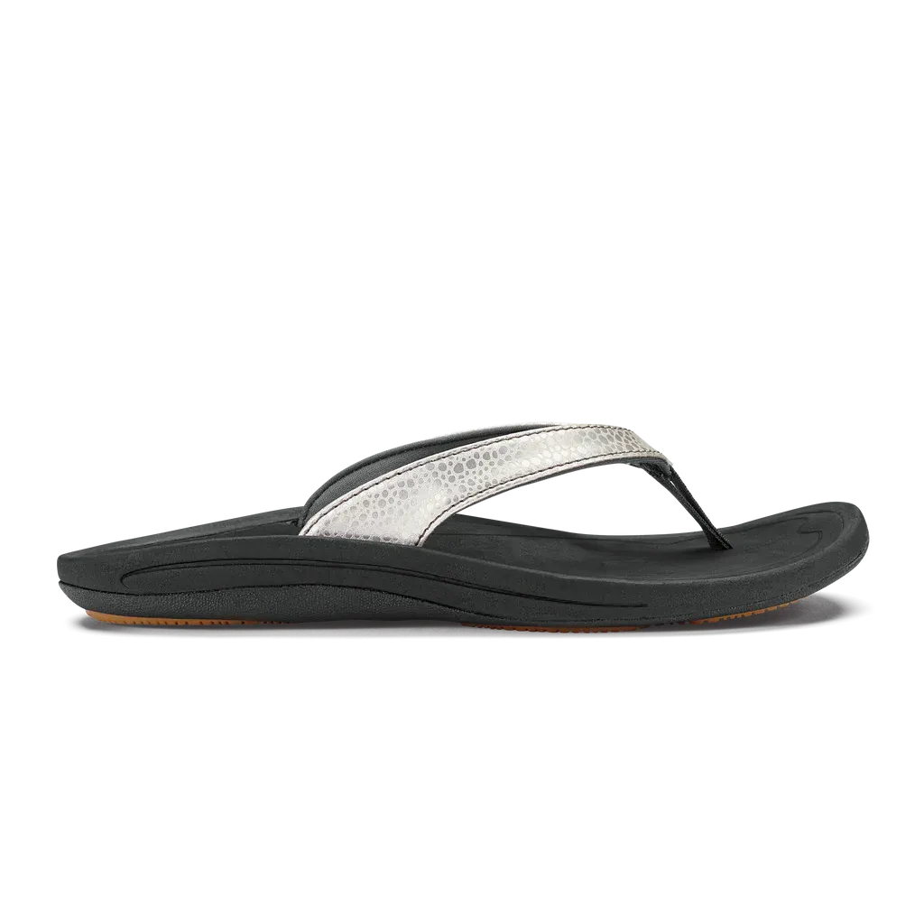 OluKai Women's Kulapa Kai Silver